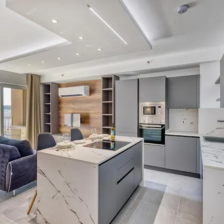 Offshore In St Julians Centre Apartman